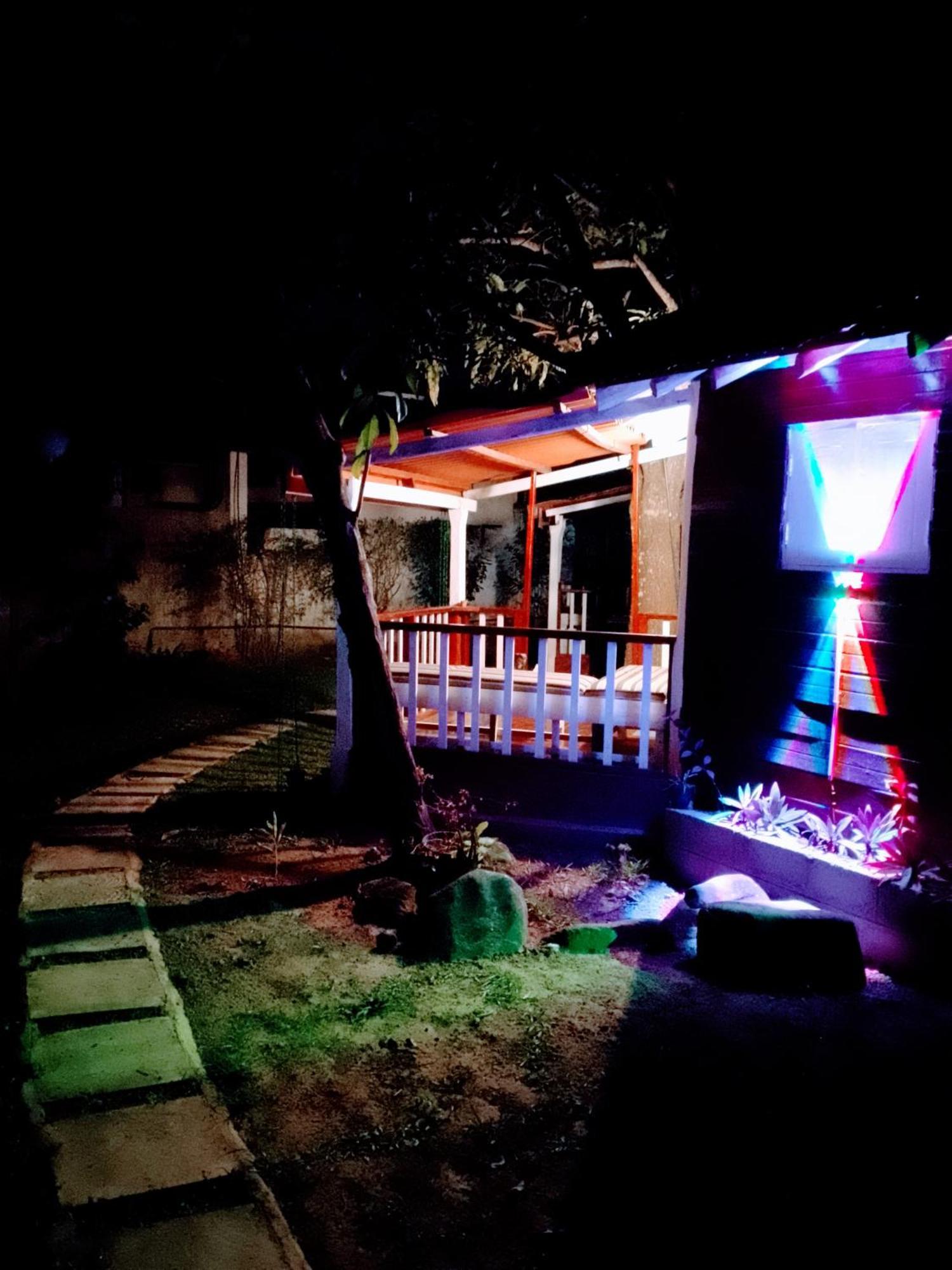 Area 51 Hotel Mirissa Ngoại thất bức ảnh
