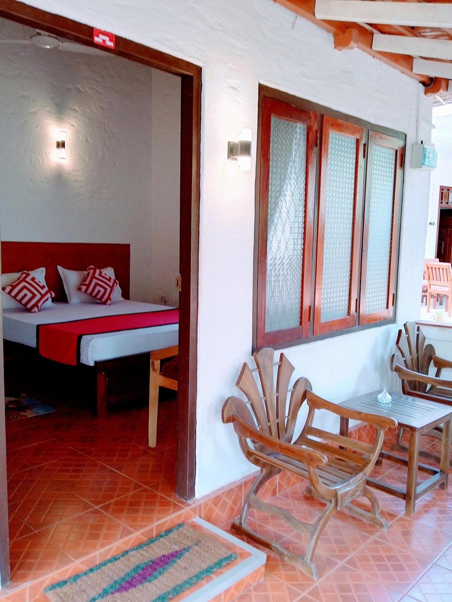 Area 51 Hotel Mirissa Ngoại thất bức ảnh