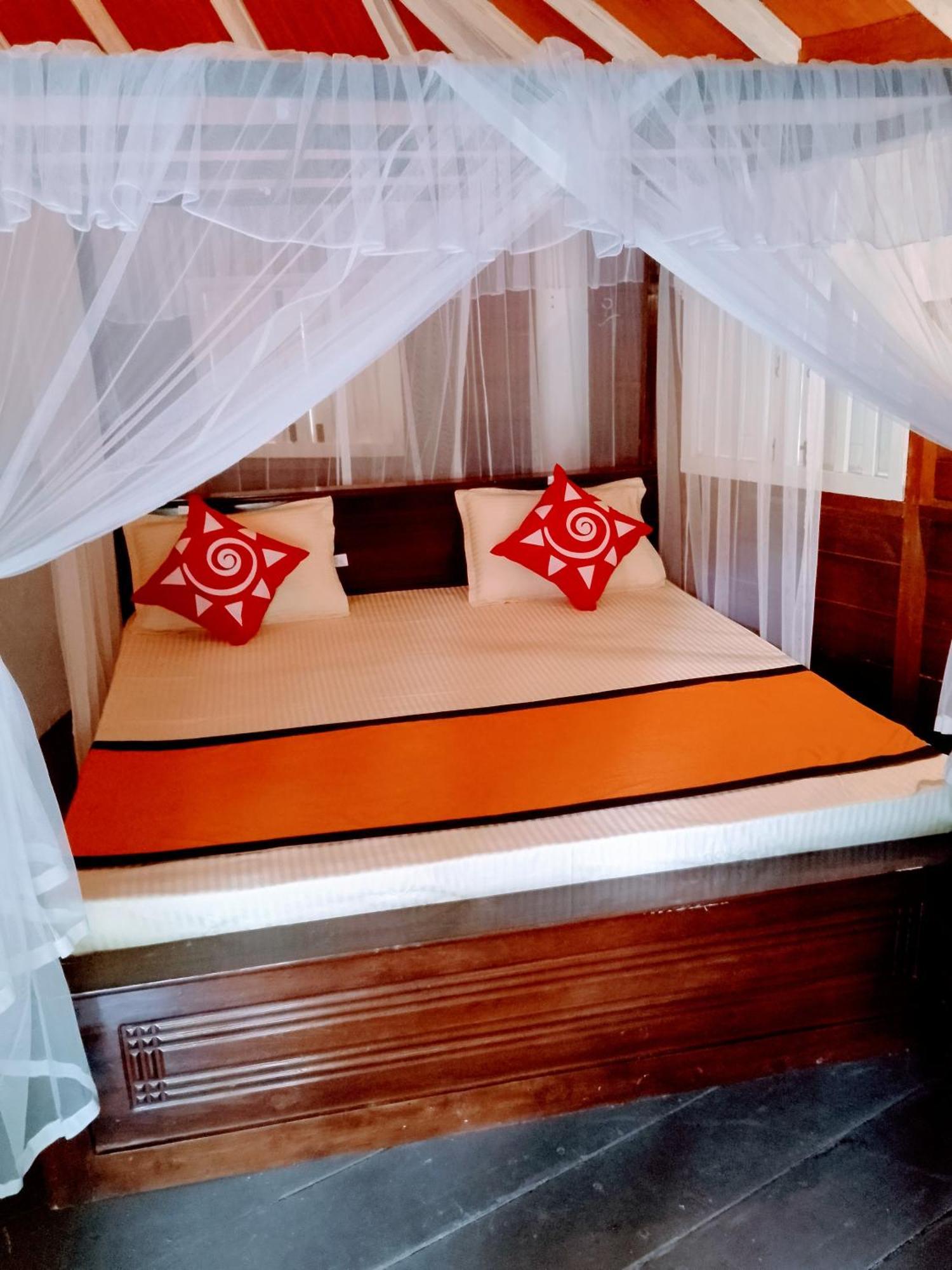 Area 51 Hotel Mirissa Ngoại thất bức ảnh