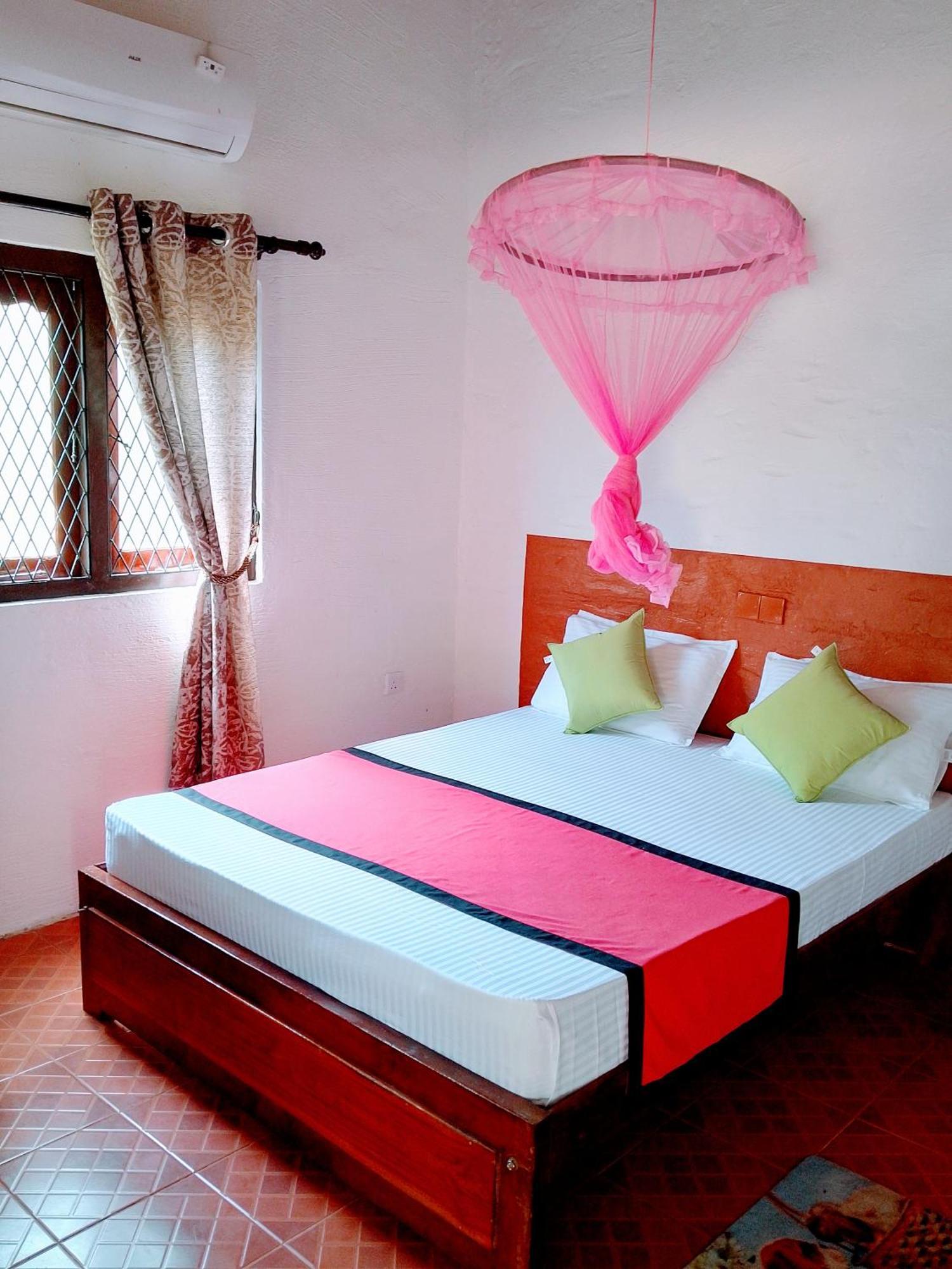 Area 51 Hotel Mirissa Ngoại thất bức ảnh