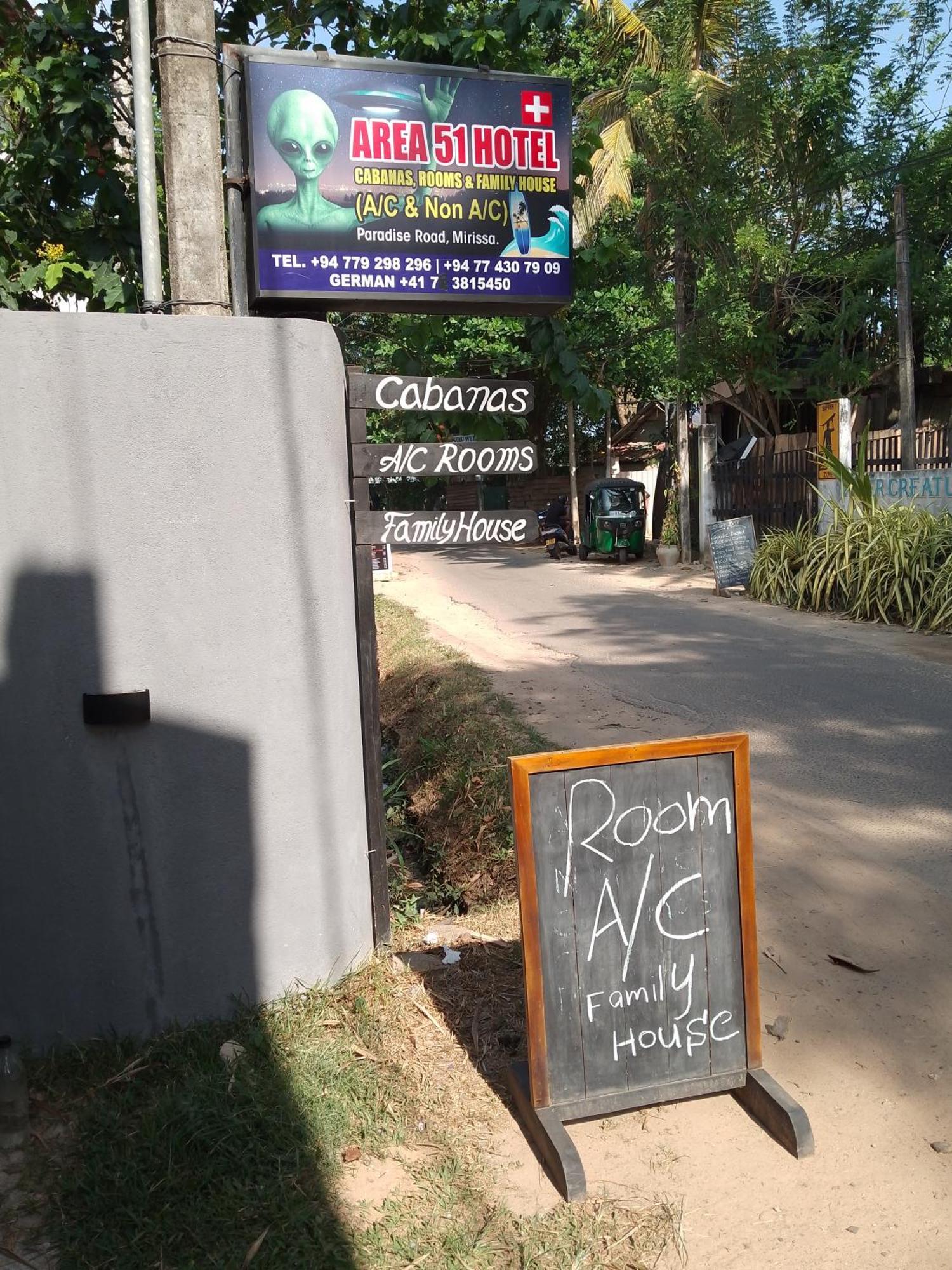 Area 51 Hotel Mirissa Ngoại thất bức ảnh