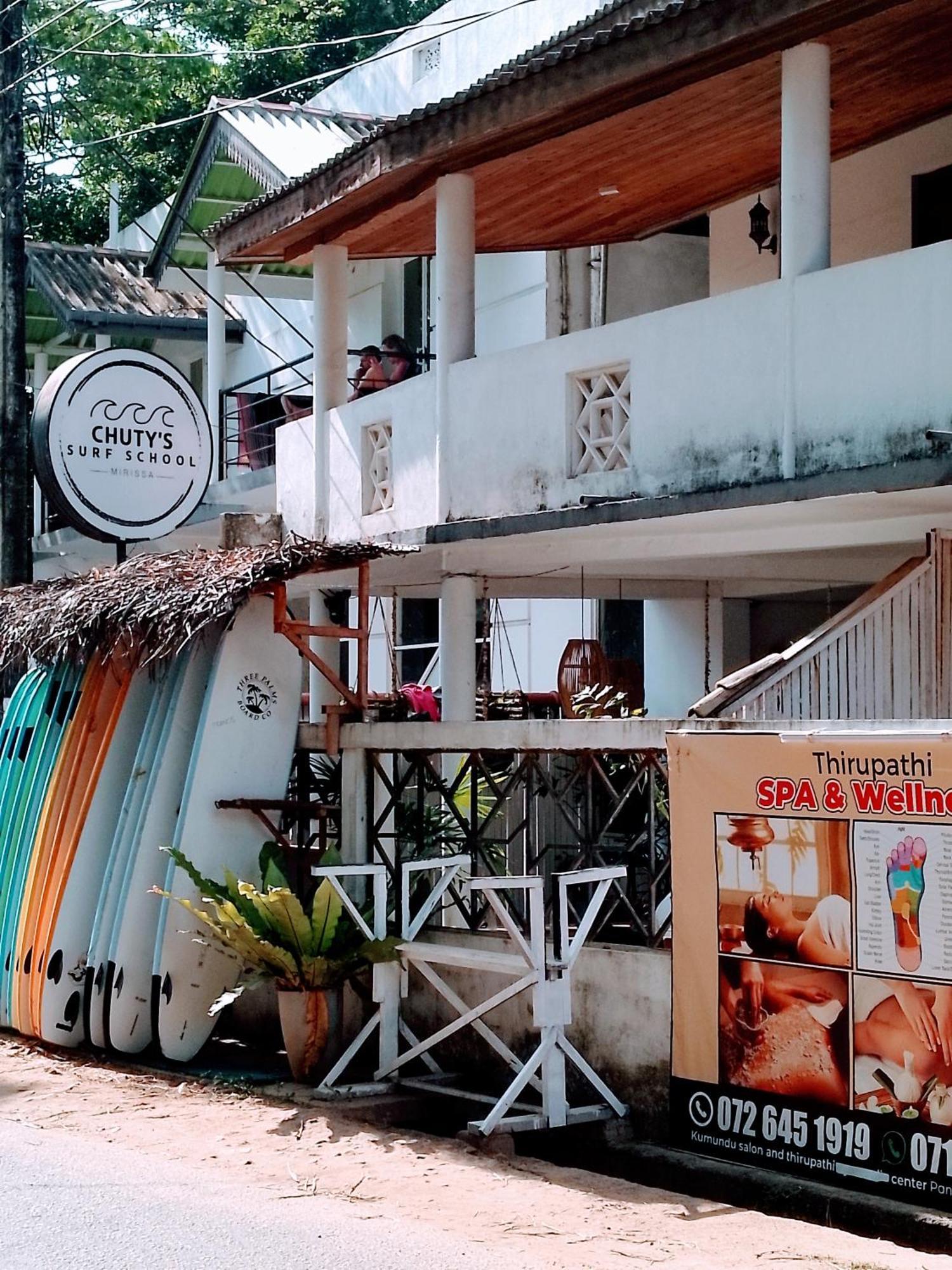 Area 51 Hotel Mirissa Ngoại thất bức ảnh
